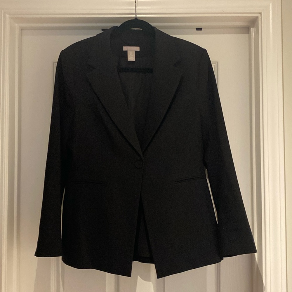 Traditional black blazer